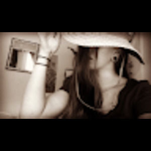 Meet your Posher, Luna